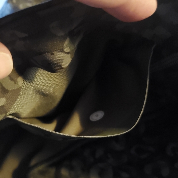 Lululemon Base Pase Highrise Running Tight Size 6 Intertwined Camo Medium Olive - Picture 14 of 16